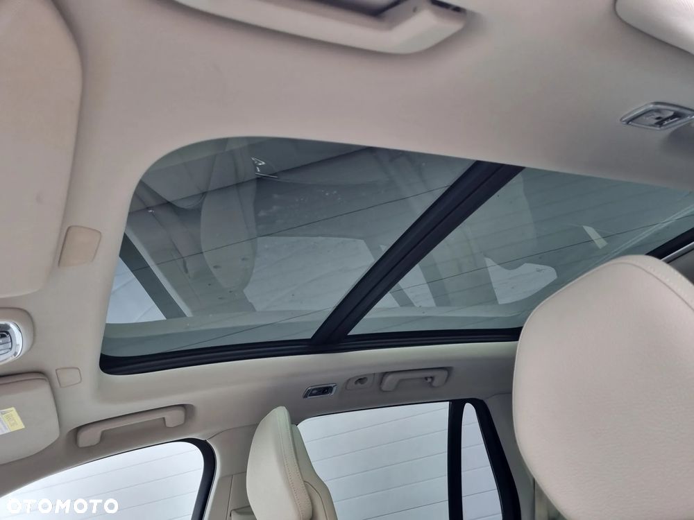 Volvo XC 90 T5 AWD Geartronic Momentum Pro - 26