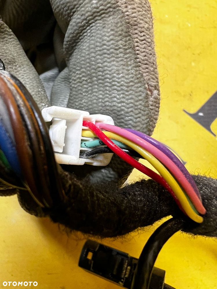 LUSTERKO LEWE 16 PIN KAMERA ASYSTENT RENAULT ESPACE VI EU - 16