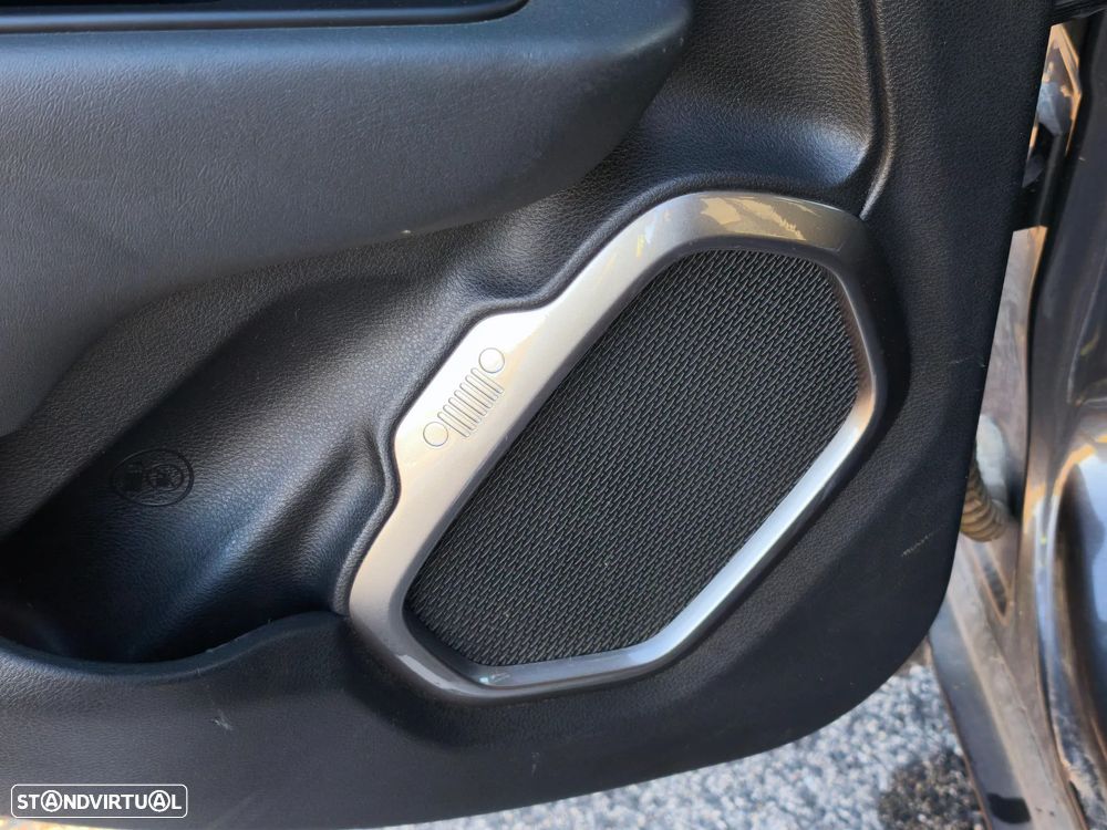 Jeep Renegade 1.3 T-GDI Auto Limited - 29