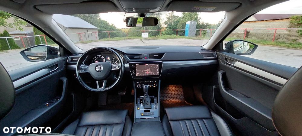 Skoda Superb Combi 1.6 TDI DSG Ambition - 2