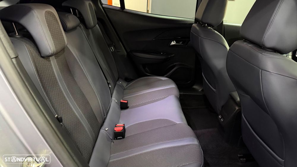 Peugeot 2008 1.2 PureTech Allure Pack - 20