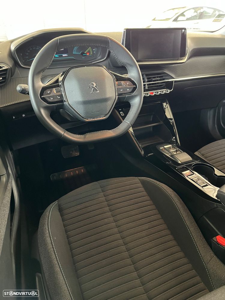 Peugeot e-2008 Style - 5