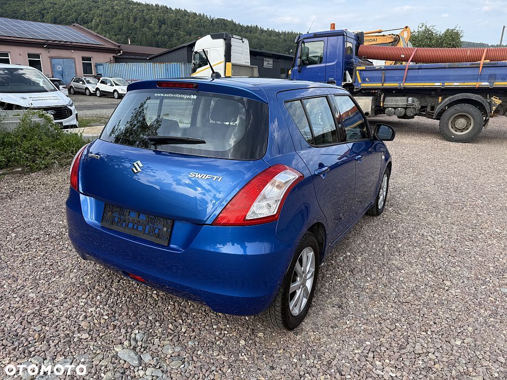 Suzuki Swift - 3