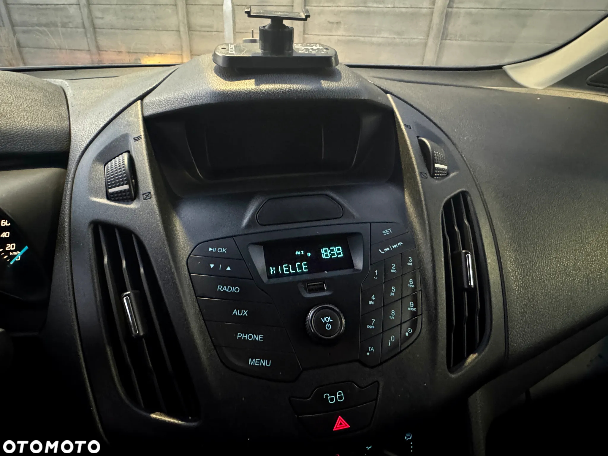 Ford Transit Connect - 18