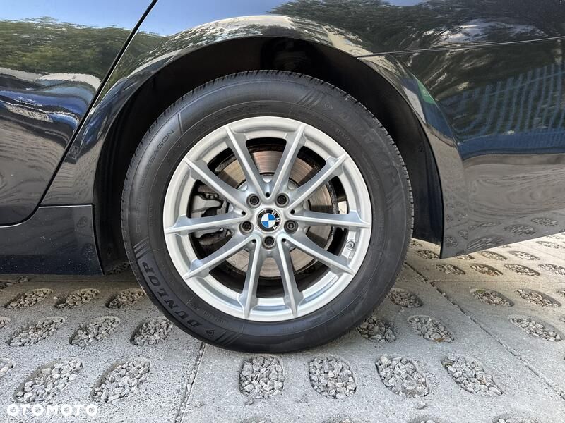 BMW Seria 5 530i xDrive mHEV - 18