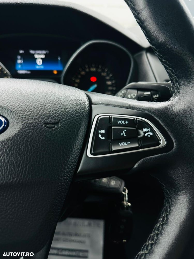 Ford Focus 1.5 EcoBoost Active Business - 30