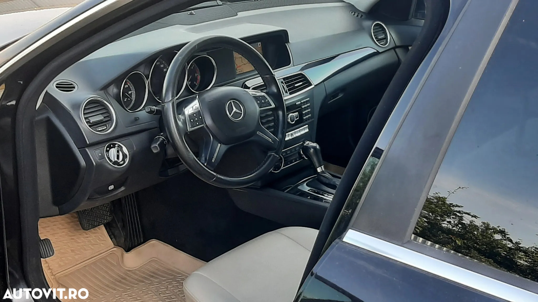 Mercedes-Benz C - 14