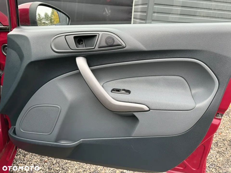 Ford Fiesta 1.25 Titanium - 33