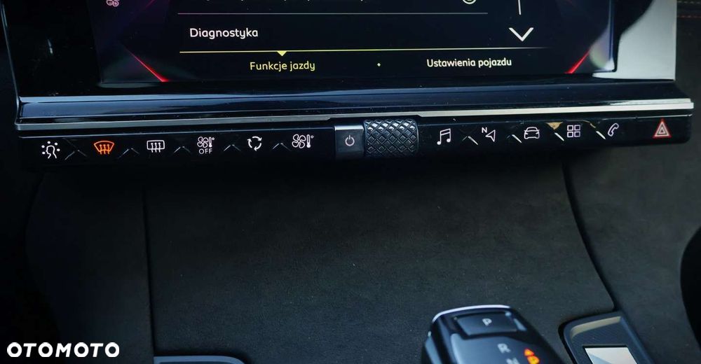 DS Automobiles DS 7 Crossback 2.0 BlueHDi Performance Line + - 32