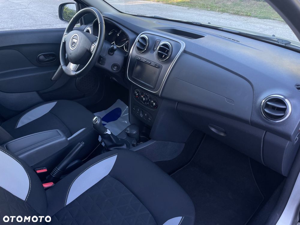 Dacia Sandero Stepway TCe 90 (S&S) Celebration - 15