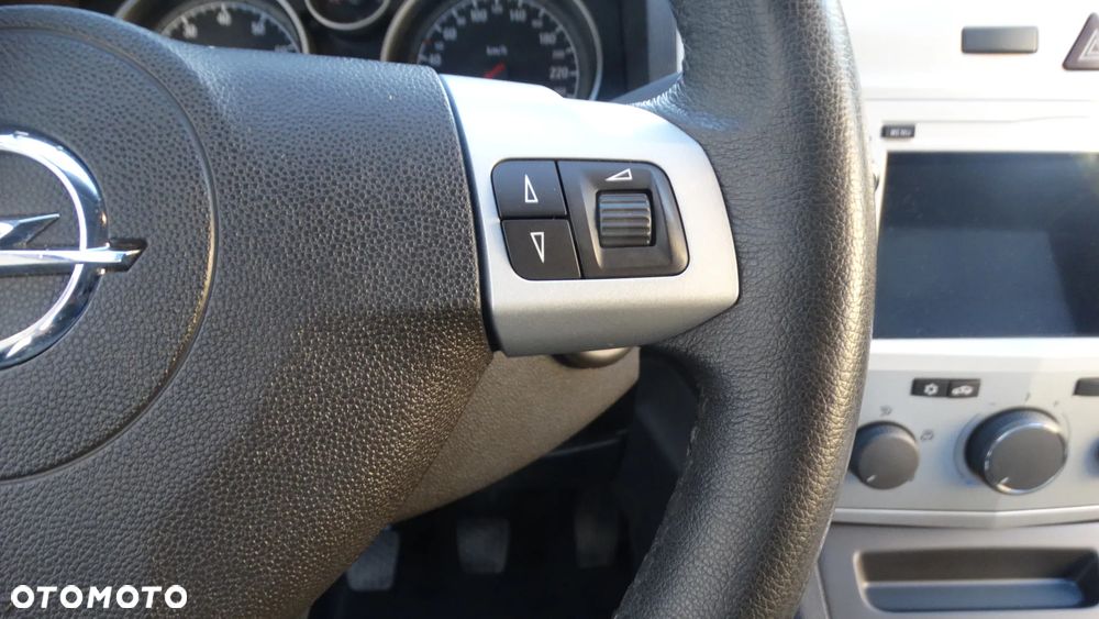 Opel Zafira - 22