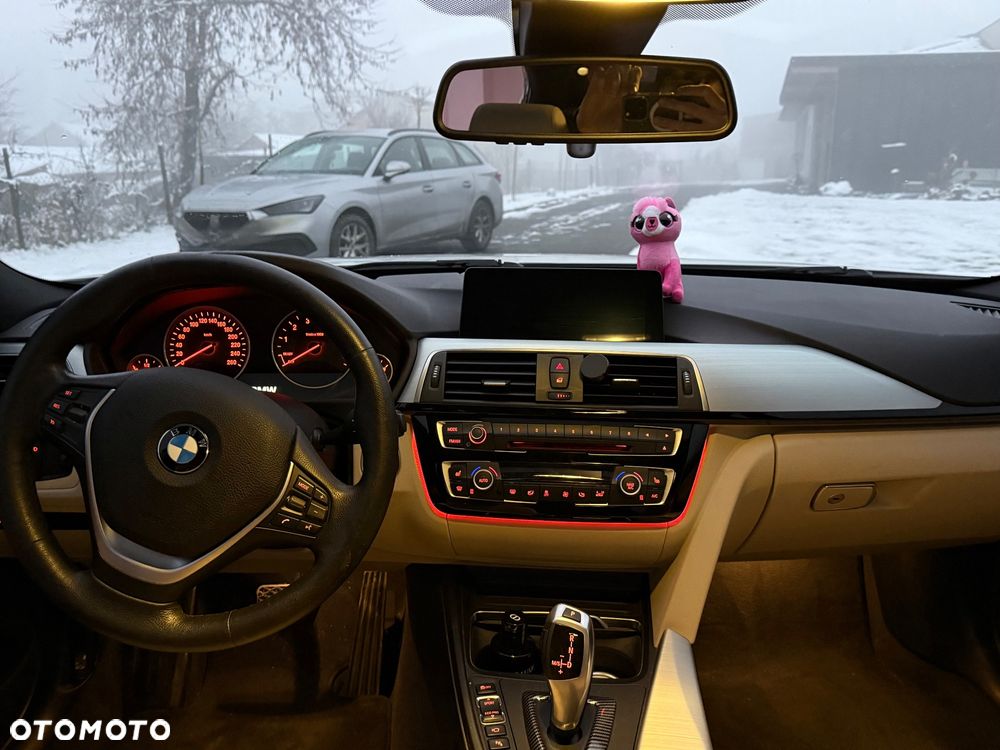 BMW Seria 3 328i xDrive Luxury Line - 14