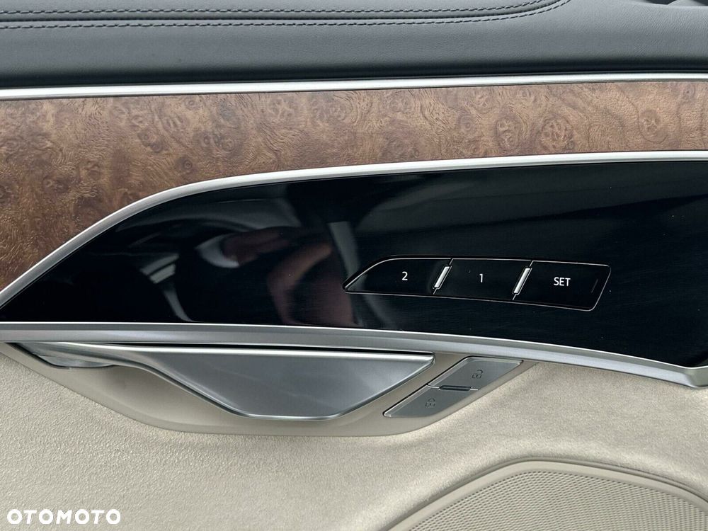 Audi A8 - 26