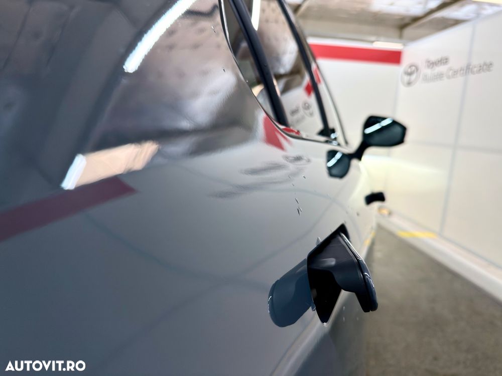 Toyota C-HR 1.8 HEV 140 CP 4x2 CVT Dynamic - 8