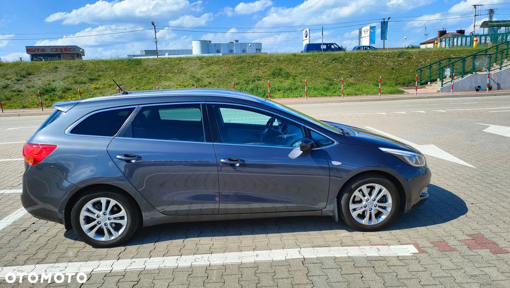 Kia Ceed - 34