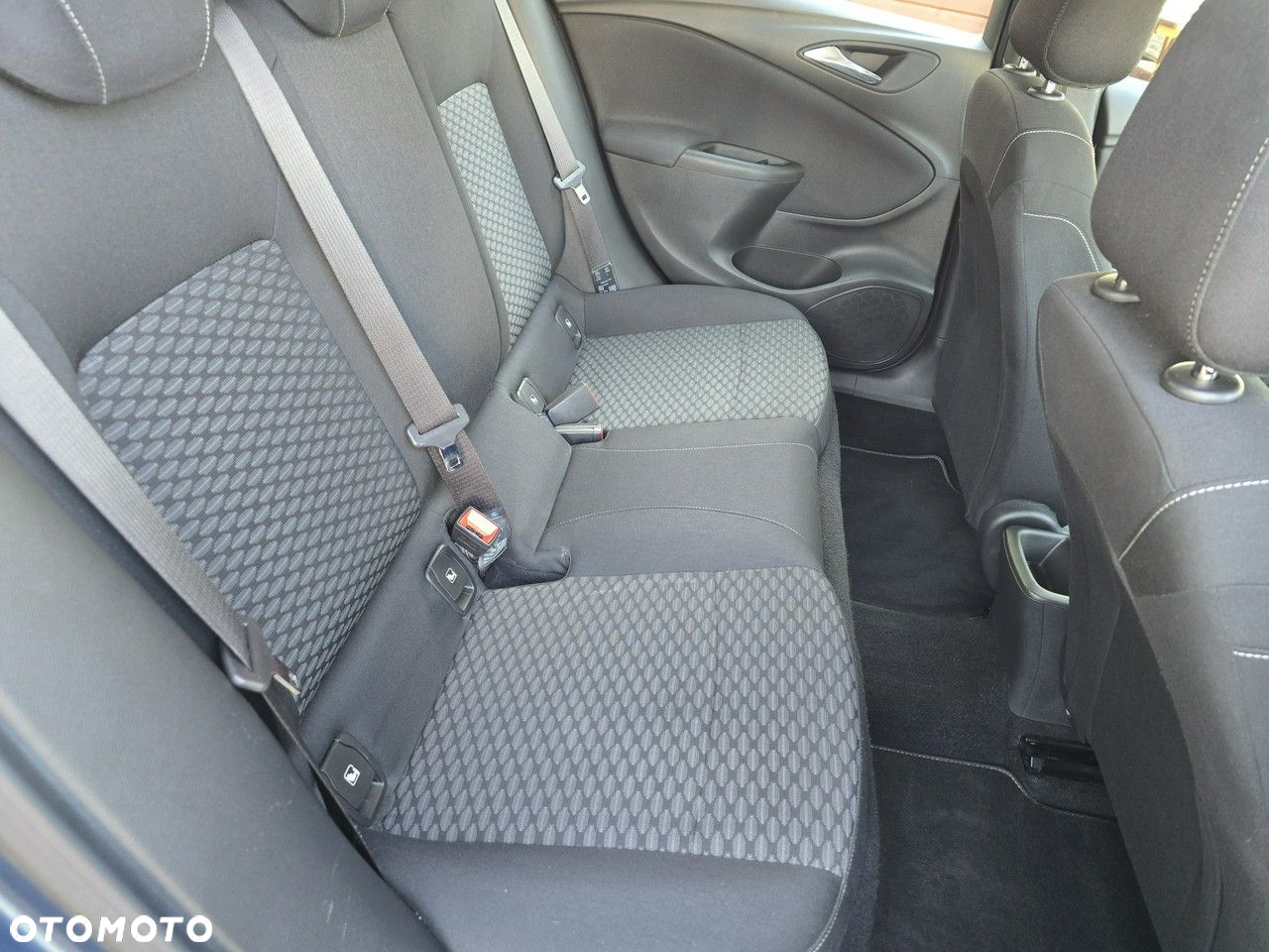 Opel Astra 1.4 Turbo Dynamic - 14