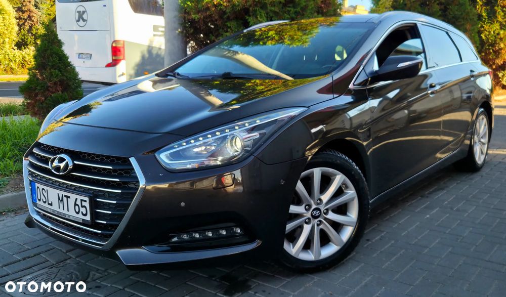 Hyundai i40 Kombi 1.7 CRDi DCT Premium - 3