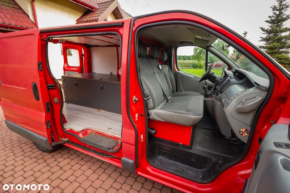 Opel Vivaro - 10