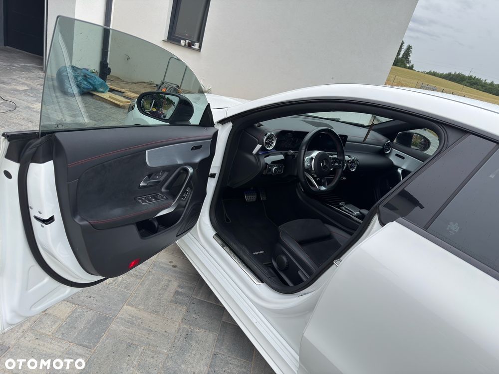 Mercedes-Benz CLA 200 AMG Line 7G-DCT - 20