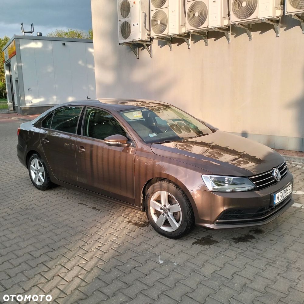 Volkswagen Jetta 1.2 TSI Comfortline - 1