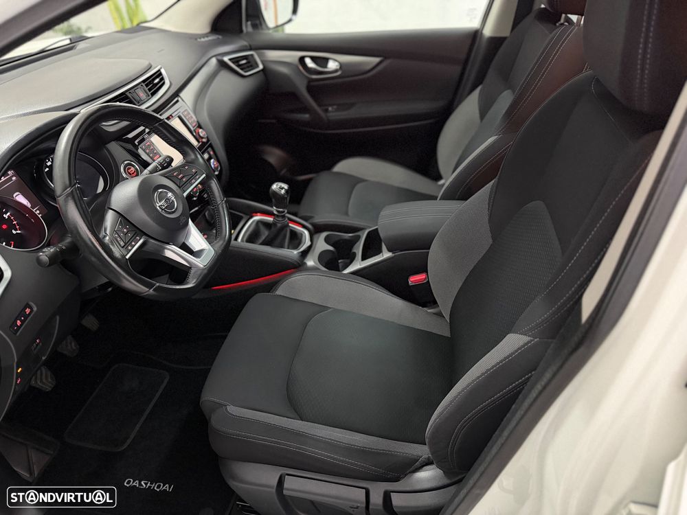 Nissan Qashqai 1.5 dCi N-Connecta 18 - 12
