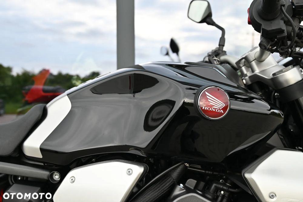 Honda CB - 12