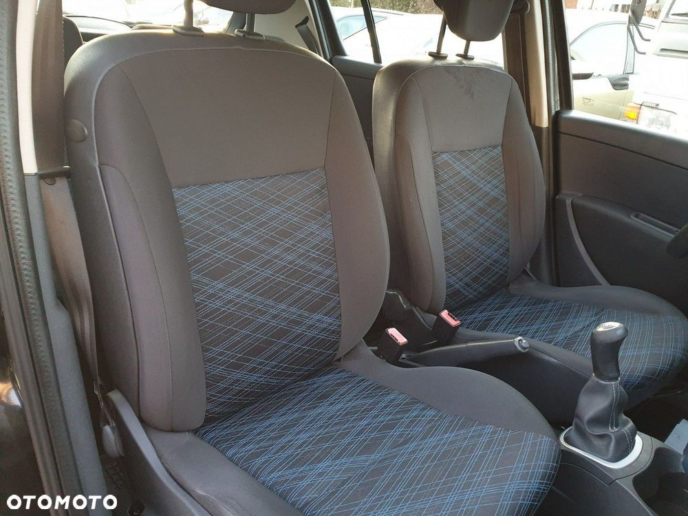 Renault Clio - 25