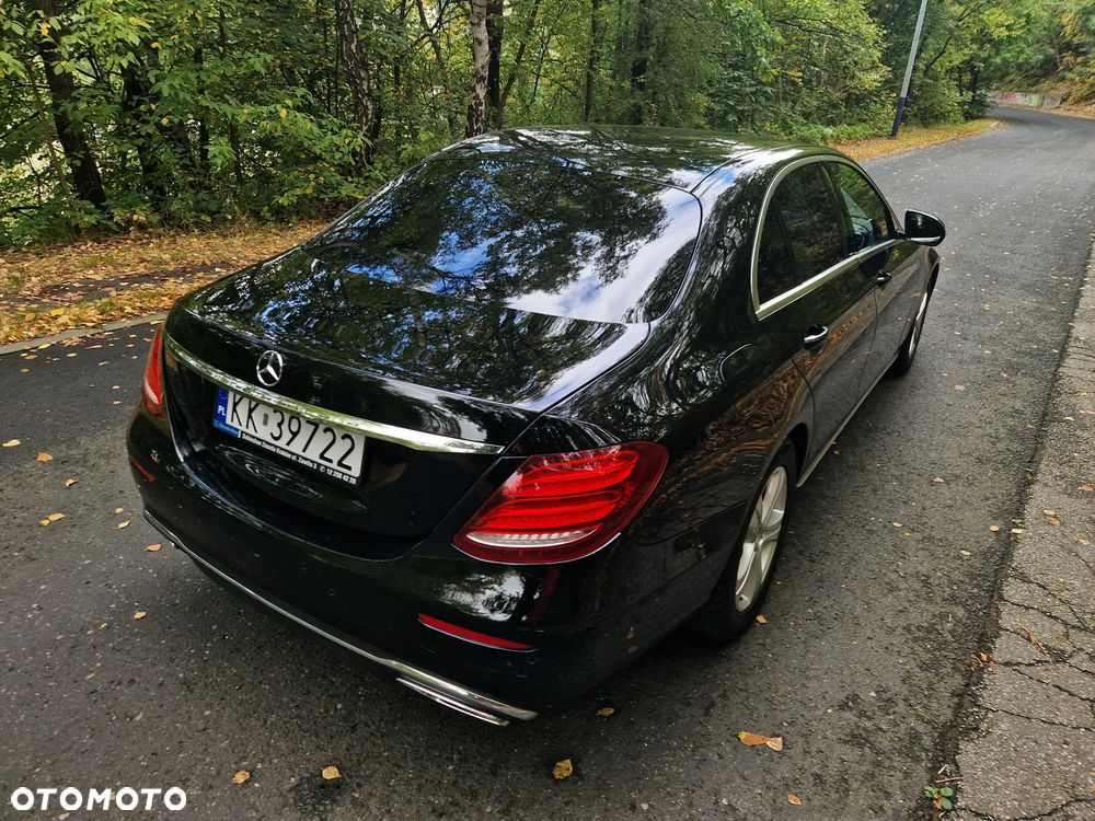 Mercedes-Benz Klasa E 220 d 4-Matic Business Edition 9G-TRONIC - 15