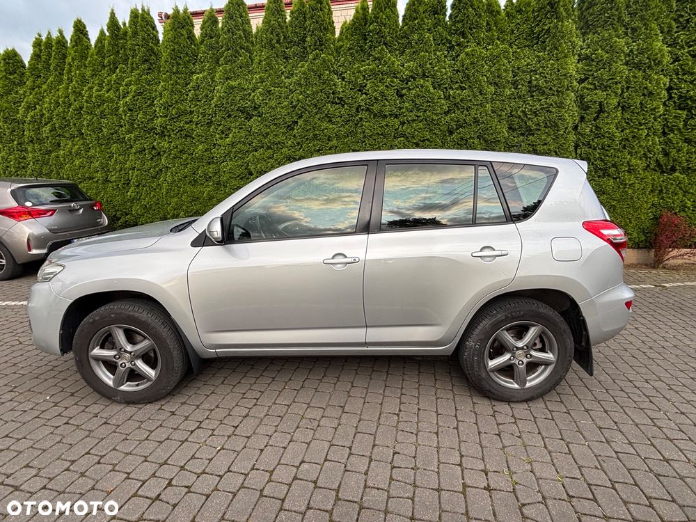 Toyota RAV4 - 2