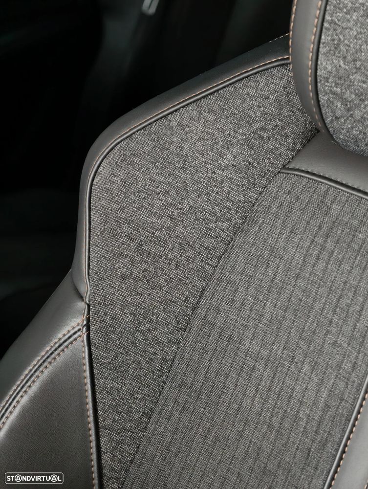 Peugeot 3008 BlueHDi 130 Stop & Start EAT8 GT - 33