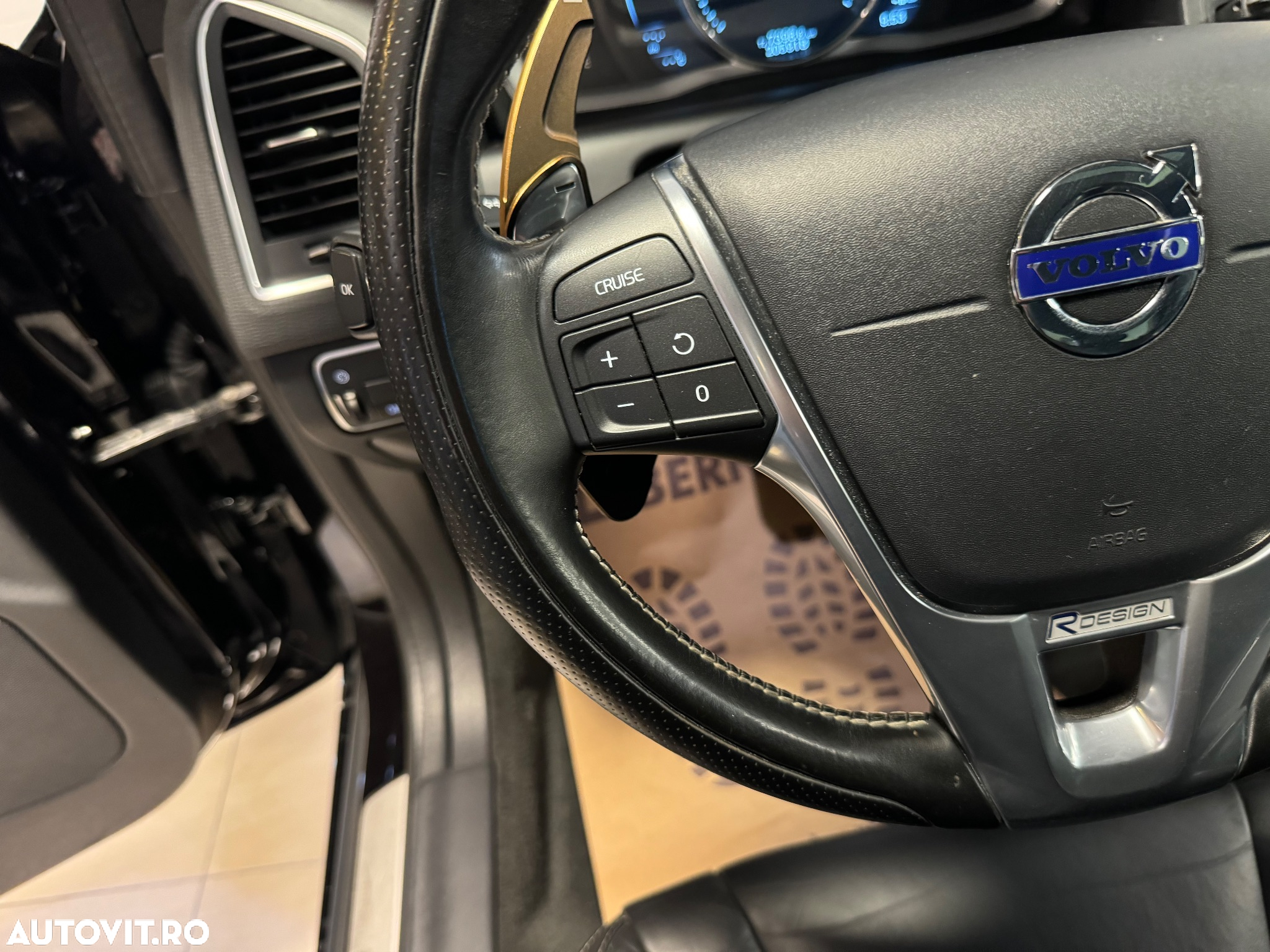 Volvo XC 60 D4 AWD Geartronic Momentum - 16