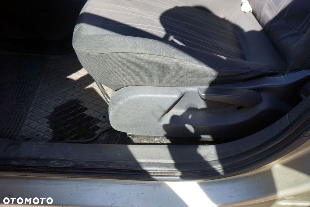 FOTEL PRZEDNI LEWY CORSA D IV 5D HB  OPEL 2006-2011 - 3