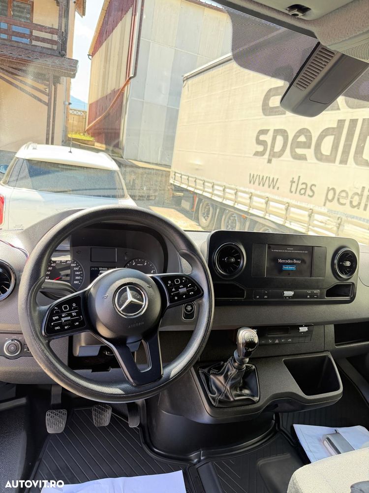 Mercedes-Benz Sprinter - 7