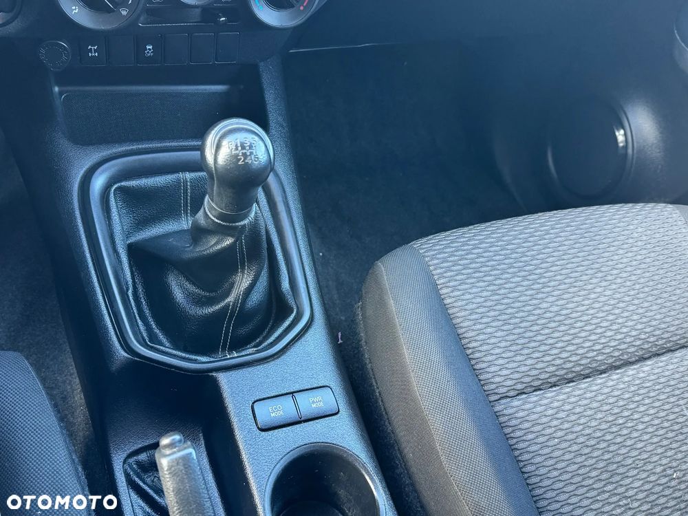 Toyota Hilux 2.4 D-4D Double Cab DLX 4x4 - 17