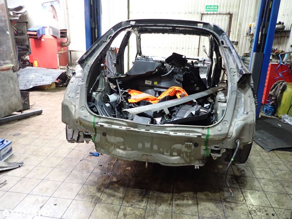 HONDA CIVIC VIII UFO HB 5D PAS TYLNY WANNA  B92P - 1