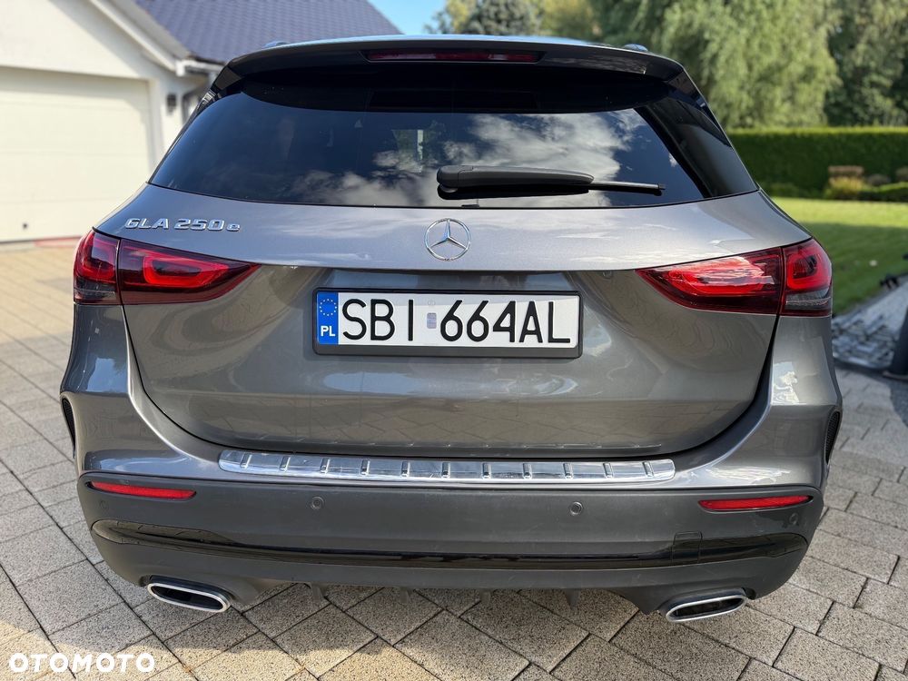 Mercedes-Benz GLA - 6
