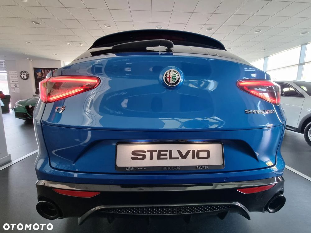 Alfa Romeo Stelvio 2.0 Turbo Veloce Q4 - 4
