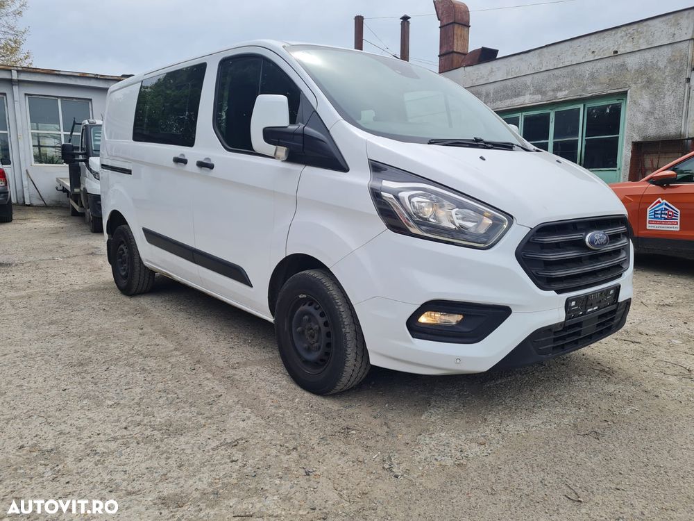 Ford Tranzit Custom - 1