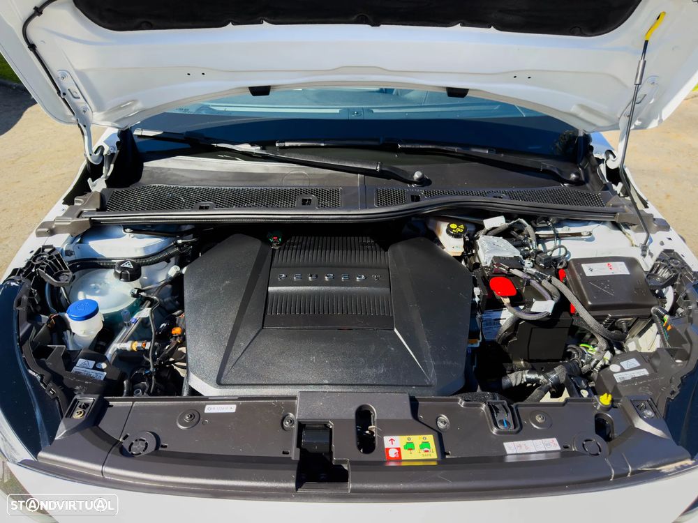 Peugeot e-208 GT Pack - 11