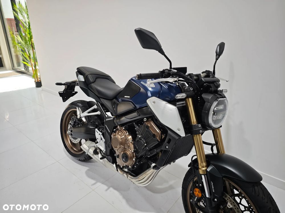 Honda CB - 7