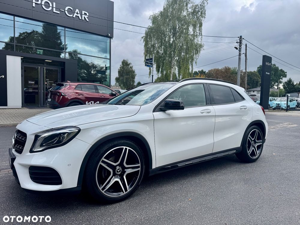 Mercedes-Benz GLA 200 7G-DCT AMG Line - 2