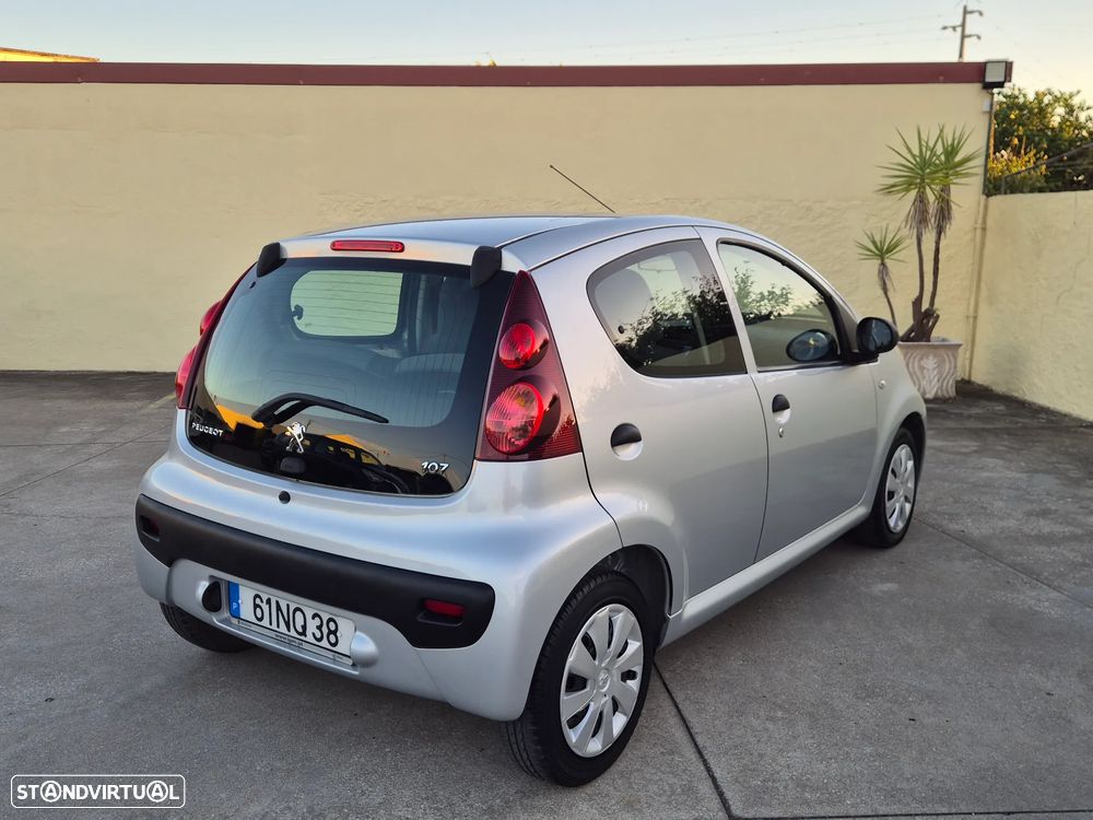 Peugeot 107 1.0 Trendy - 19