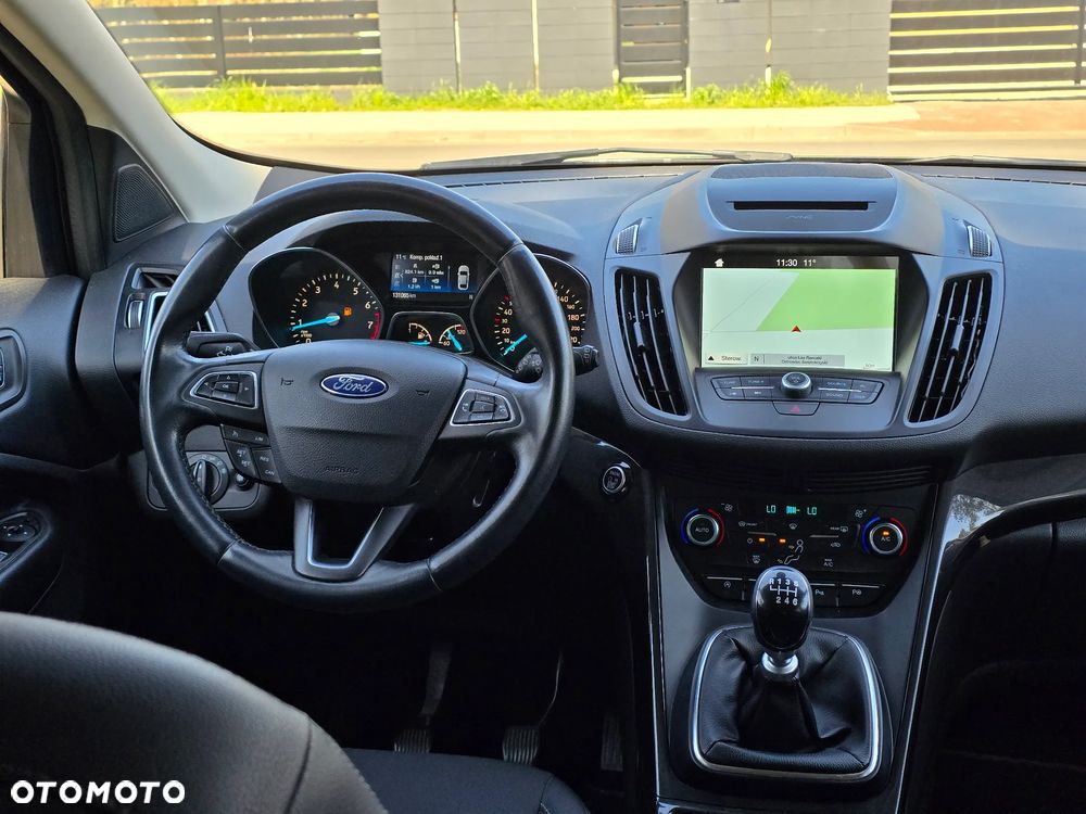 Ford Kuga 1.5 EcoBoost 2x4 Titanium - 28