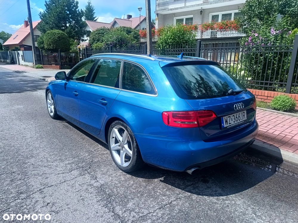 Audi A4 Avant - 10