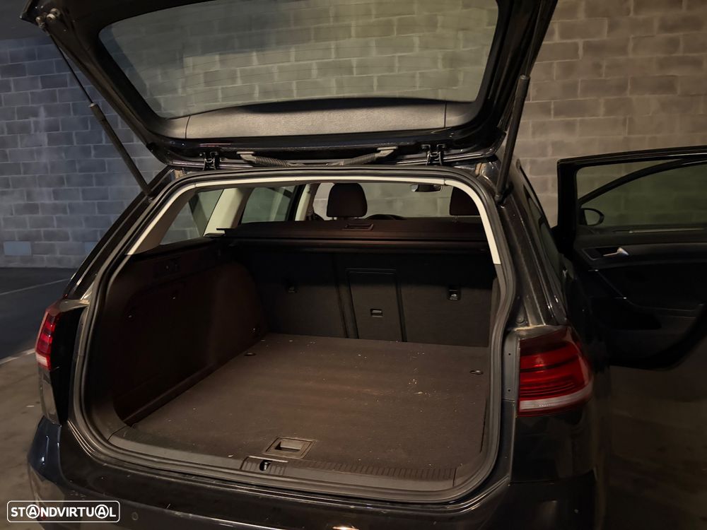 VW Golf Variant 1.6 TDi Confortline - 14
