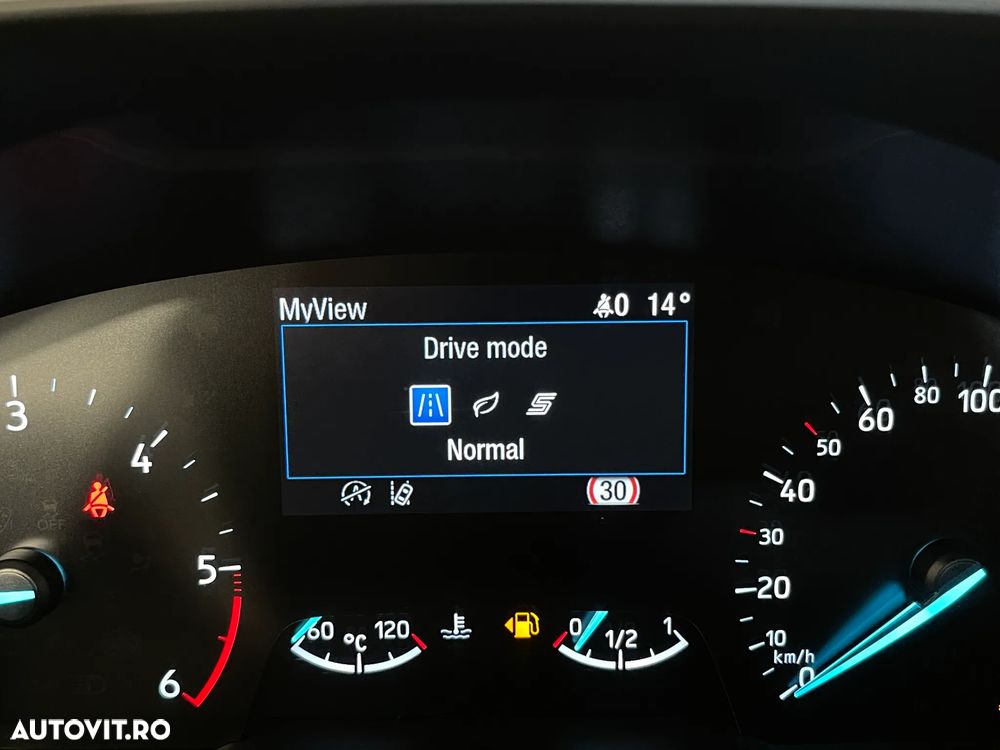 Ford Focus 1.5 EcoBlue Trend Edition - 24