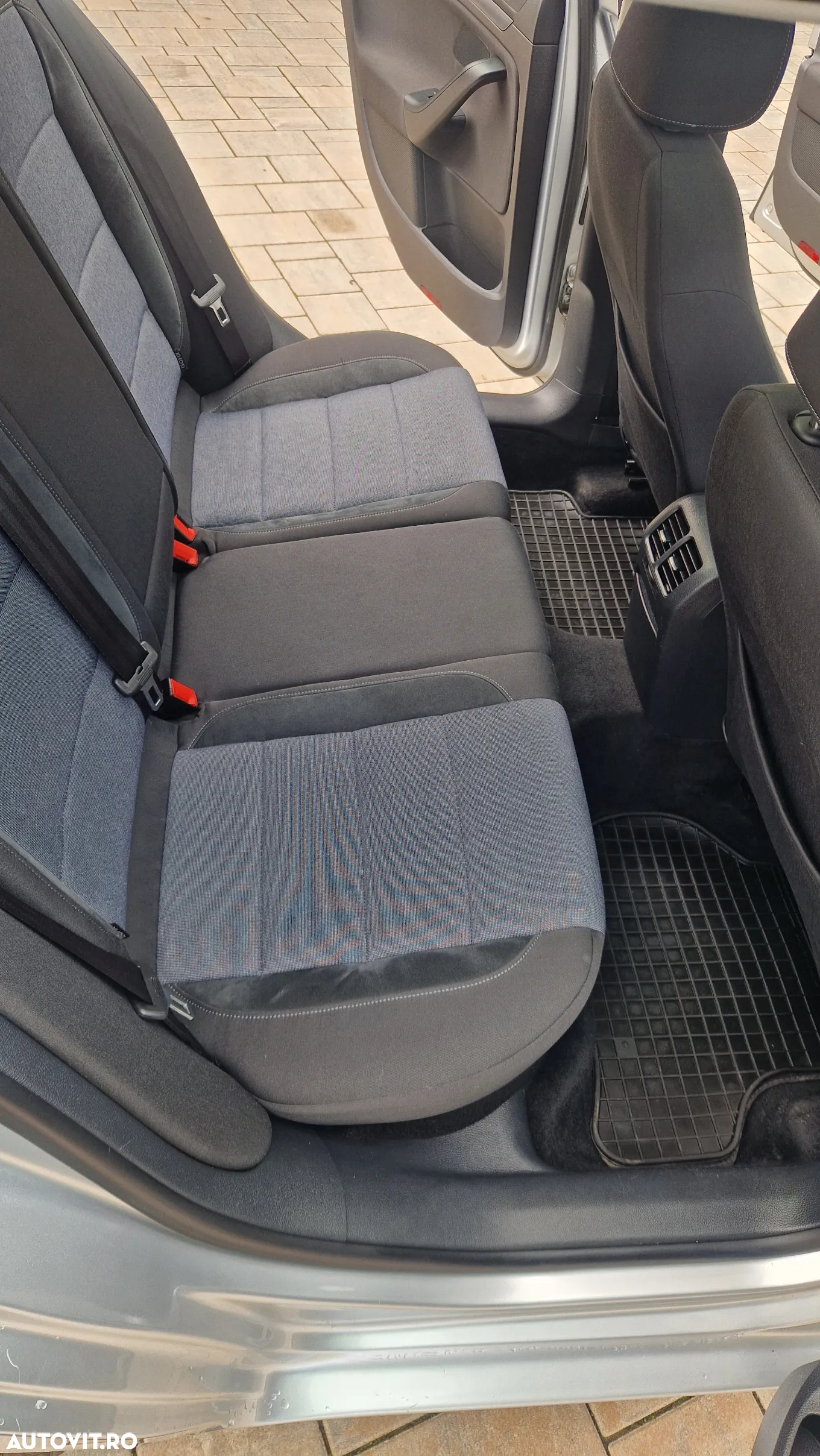 Volkswagen Golf 2.0 TDI DPF Style - 17
