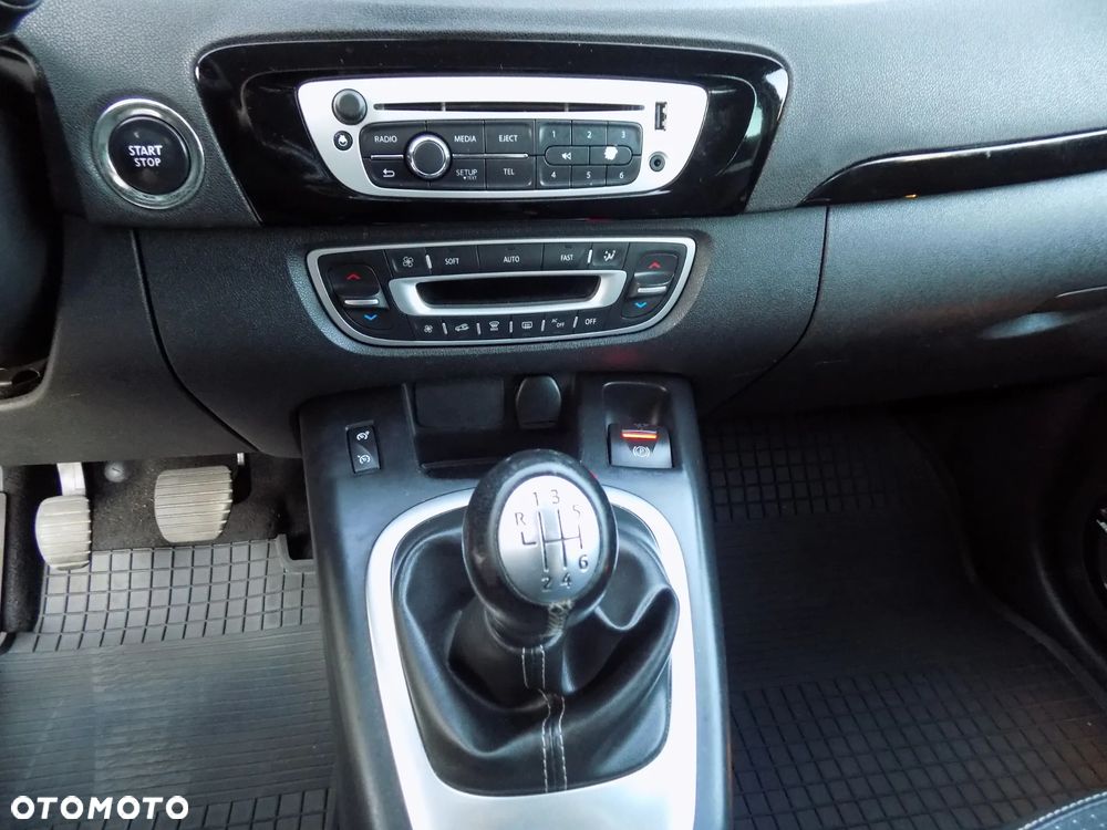 Renault Scenic 1.6 dCi Energy Bose - 17
