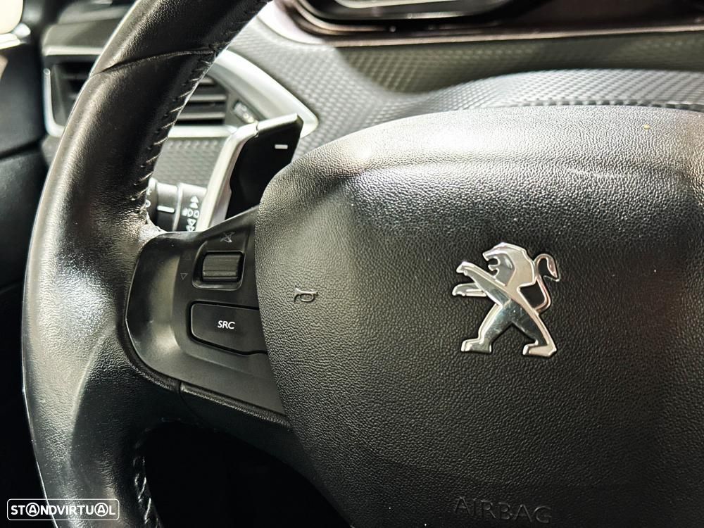 Peugeot 2008 1.6 e-HDi Allure 2-Tronic - 40