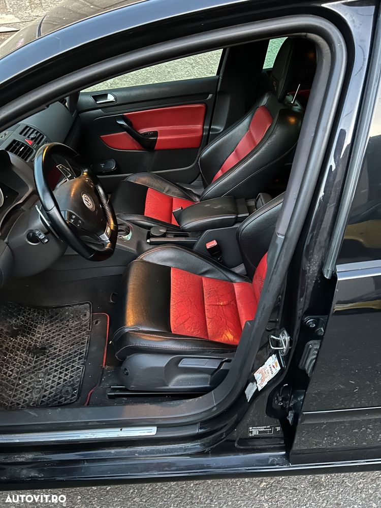 Volkswagen Golf 2.0 FSI GTI DSG - 2